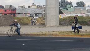 Imagen que contiene exterior, camino, pasto, calle
Descripción generada automáticamente